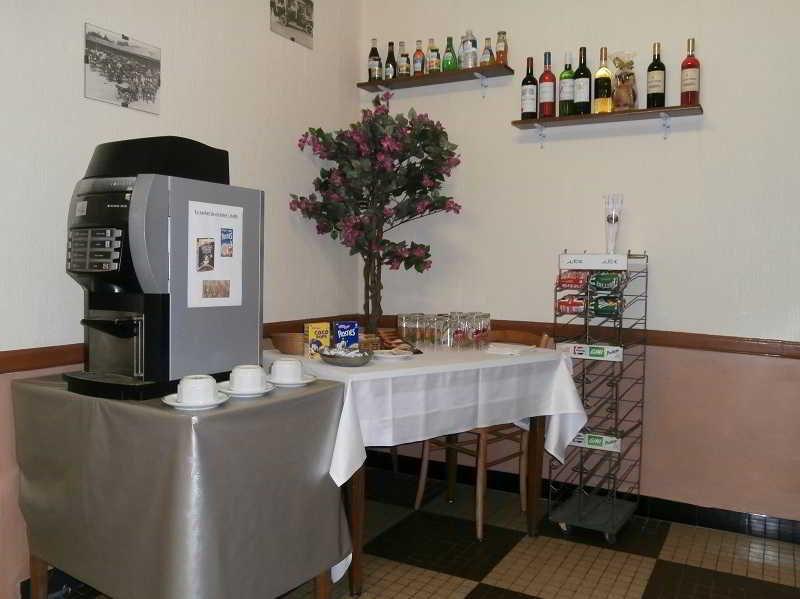 Hotel De Rome 2*
