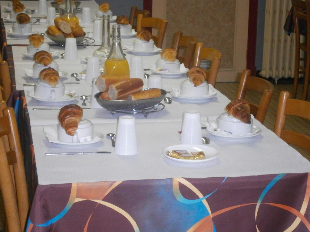 Hotel De Rome 2*